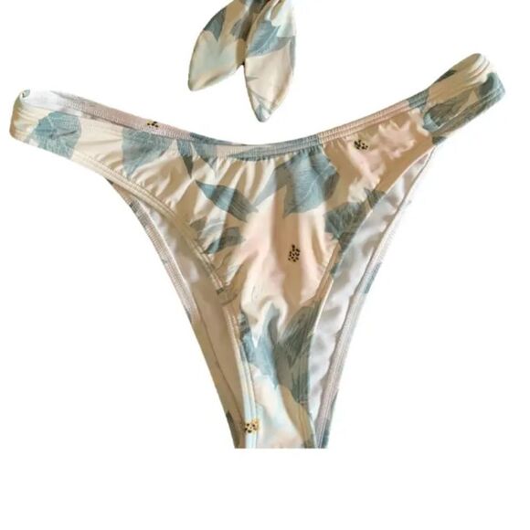 BILLABONG Sandy Babe Hike Super Skimpy Coverage Maui Nix Bikini Bottom M/10 Nwt - Picture 2 of 7